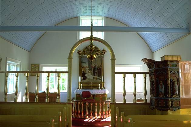 Inside the church of Laufs