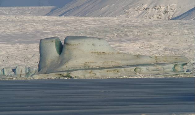 Eisberg auf der Gletscherlagune