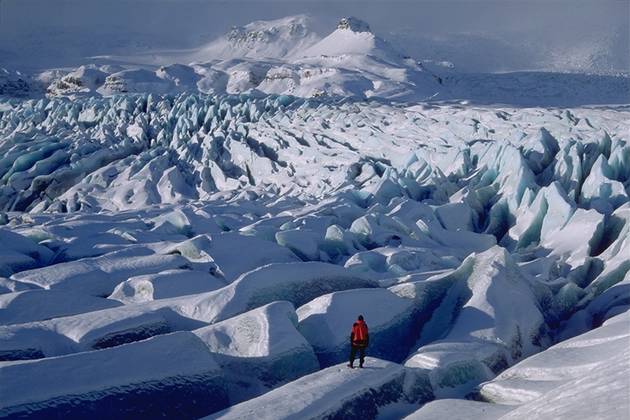 Rekognoszieren auf dem Gletscher