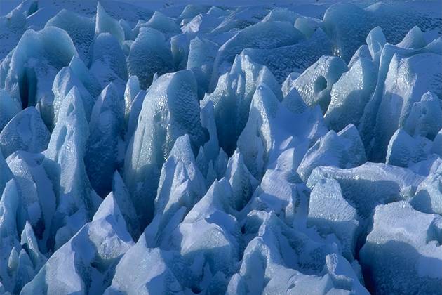 Structures in the glacier