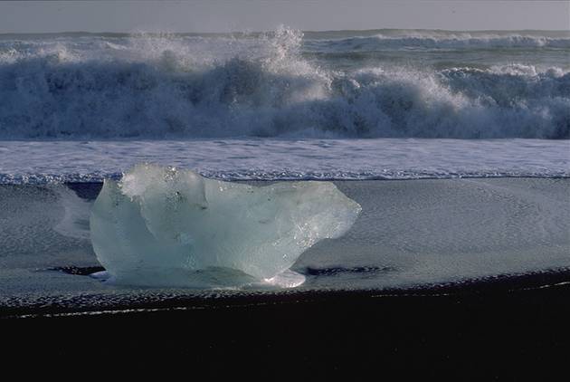 Block of ice before facing the wave